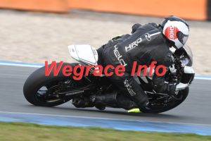 23 AV2-0804-207