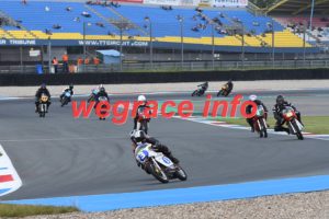 24 AJ4-0889-009