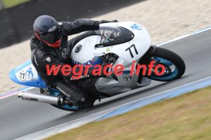 25AG1-2009-051