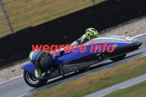 25AG1-3411-052