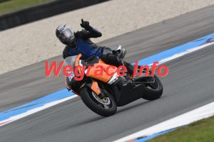 25AX3-0835-028